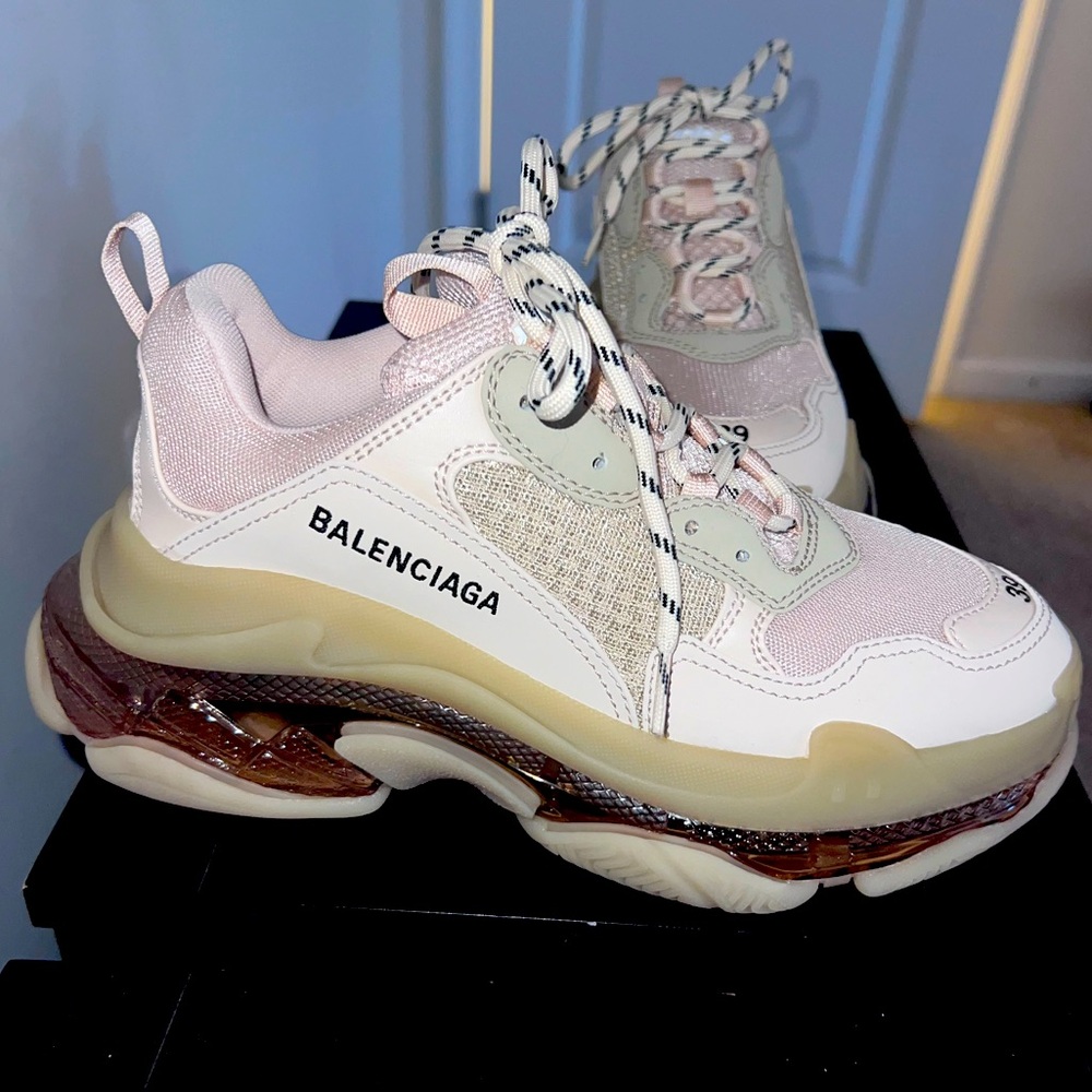 BALENCIAGA WOMEN'S TRIPLE S CLEAR SOLE SNEAKER IN BEIGE- Dust bag not included